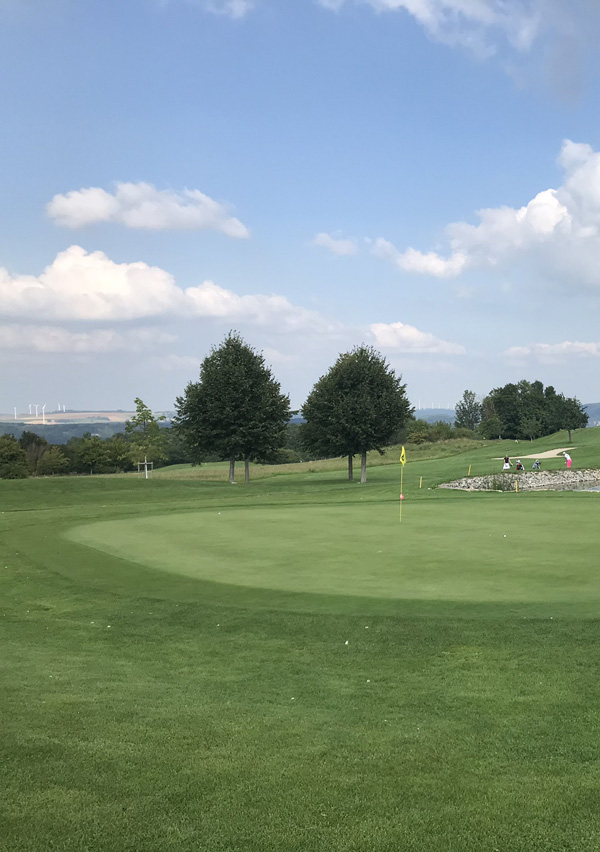albblick-golfplatz-gruen